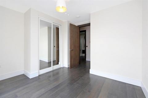 1 bedroom flat to rent, Portland House, Petersham Road, Richmond, TW10