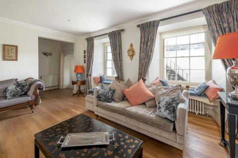 3 bedroom apartment to rent, Palace Court, London, W2