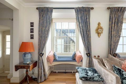 3 bedroom apartment to rent, Palace Court, London, W2