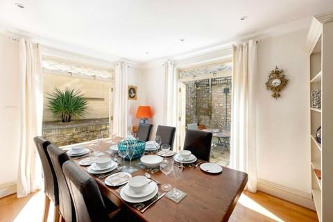3 bedroom apartment to rent, Palace Court, London, W2