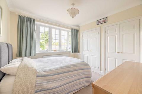 3 Elmcroft, Datchet, Slough, SL3 9DS