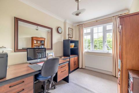 3 Elmcroft, Datchet, Slough, SL3 9DS