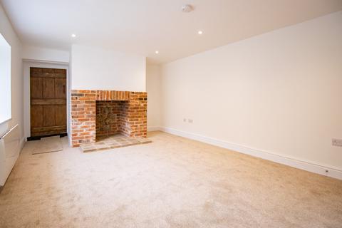 2 bedroom end of terrace house to rent, London Street, Whissonsett