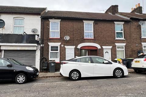 5 bedroom terraced house to rent, High Town Road, Luton LU2