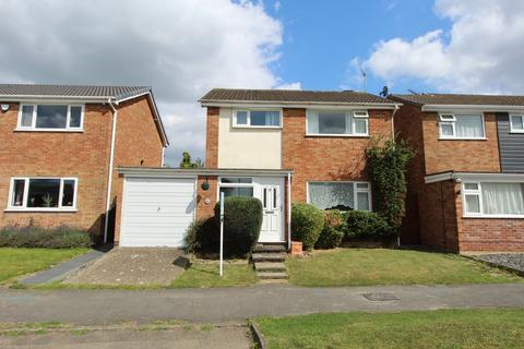 3 bedroom detached house for sale, Woodlea Avenue, Lutterworth LE17