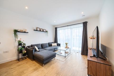 2 bedroom apartment for sale, Palmer Court, 5 Pitcher Lane, Ashford, TW15