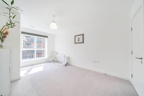 2 bedroom apartment for sale, Palmer Court, 5 Pitcher Lane, Ashford, TW15