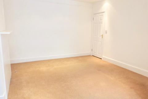 2 bedroom flat to rent, HAMILTON ROAD, LONDON, NW11