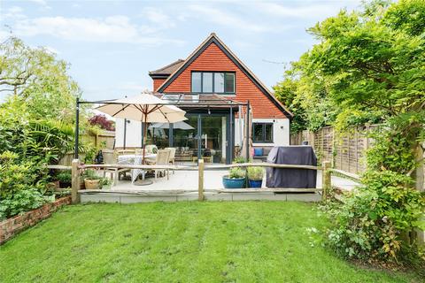 3 bedroom detached house for sale, Surrey Gardens, Effingham Junction, KT24