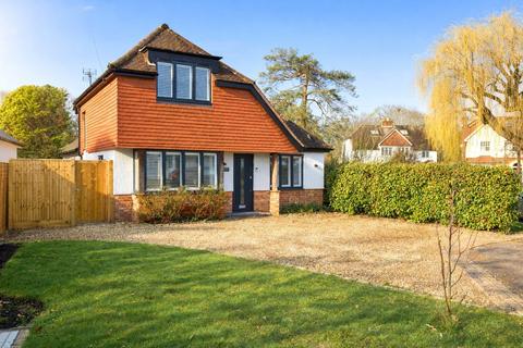 undefined, Surrey Gardens, Effingham Junction, KT24