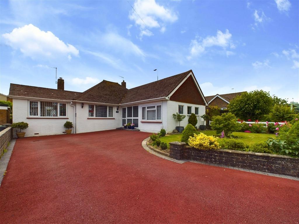 Manor Road, North Lancing 3 bed detached bungalow for sale £425,000