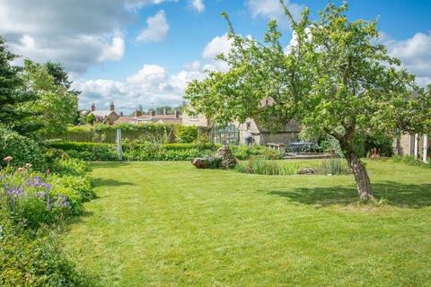 2 bedroom cottage for sale, Main Street, Ebberston, North Yorkshire