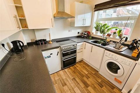 1 bedroom apartment to rent, Crescent road, Leigh on sea, Leigh on sea,