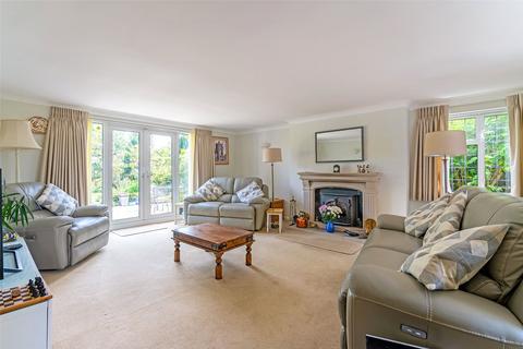 4 bedroom detached house for sale, Burnt Oak, Little London, RG26