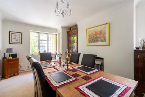 4 bedroom detached house for sale, Burnt Oak, Little London, RG26