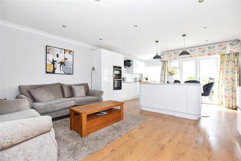 22 Gainsborough Square, Bexleyheath, DA6 8BU