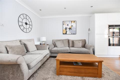 22 Gainsborough Square, Bexleyheath, DA6 8BU