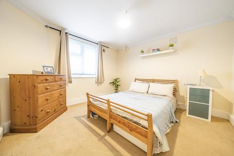 1 bedroom flat for sale, Springfield Road, Kingston upon Thames