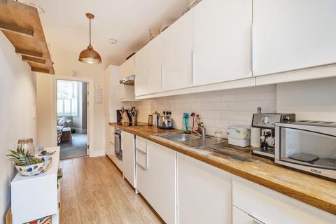 2 bedroom flat for sale, Surrey Square, Walworth