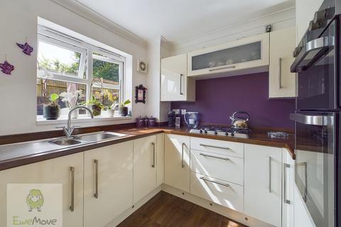 3 Dillywood Fields, Rochester, ME3 8EY
