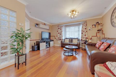 4 bedroom apartment for sale, ELMS AVENUE, GREATER LONDON, NW4