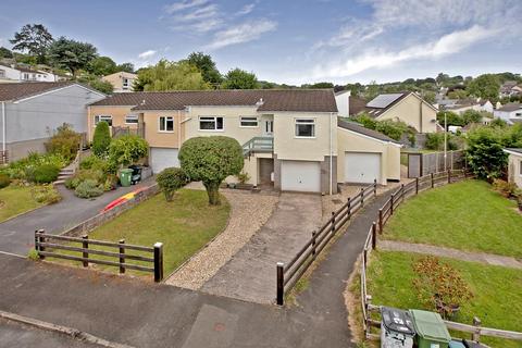 4 bedroom end of terrace house for sale, Grange Road, Abbotskerswell, TQ12