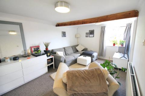 2 bedroom maisonette to rent, Neville Road, Norwich NR7