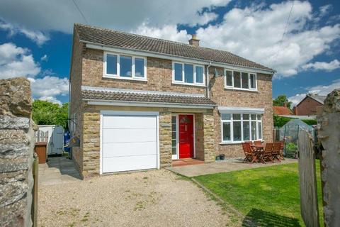 4 bedroom detached house for sale, Firthland Road, Pickering, North Yorkshire