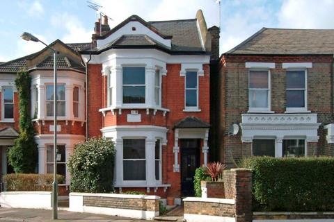 2 bedroom flat to rent, Sugden Road, Clapham Common North Side, London, SW11