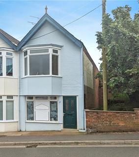 3 bedroom end of terrace house for sale, Mill Hill Road, Cowes, Isle of Wight