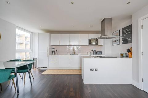 3 bedroom flat for sale, Denison House, Canary Wharf, London, E14
