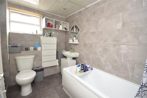 17 Cottingley Approach, Leeds, LS11 0HQ