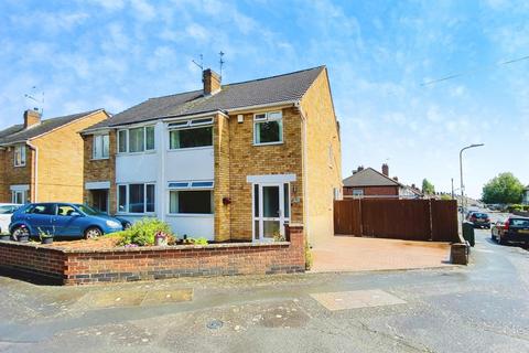 4 bedroom semi-detached house for sale, Fielding Road, Birstall, LE4