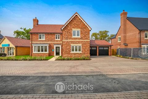 4 bedroom detached house for sale, Heckfords Road, Great Bentley, Colchester, CO7