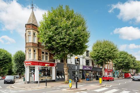 2 bedroom flat to rent, Brighton Road, Surbiton, KT6