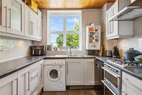 5 Fairfield Drive, London, SW18 1DL