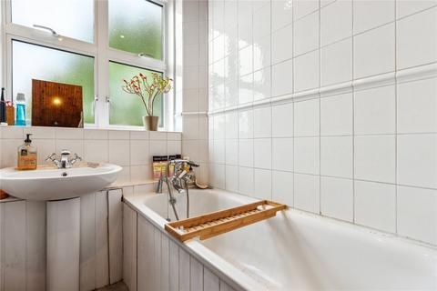 5 Fairfield Drive, London, SW18 1DL