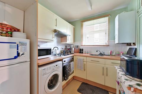 1 bedroom flat for sale, Arnewood Close, Roehampton, London, SW15