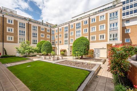 2 bedroom flat for sale, Castle Court, Putney, London, SW15