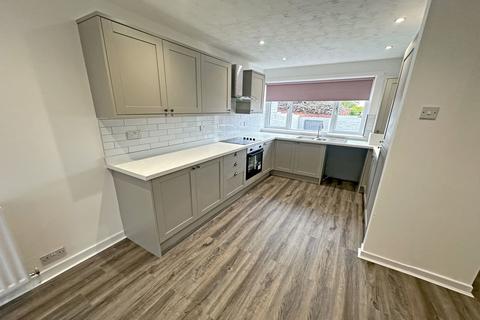 3 bedroom terraced house to rent, Carolyn Way, Whitley Bay, North Tyneside