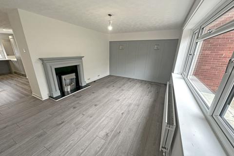 3 bedroom terraced house to rent, Carolyn Way, Whitley Bay, North Tyneside