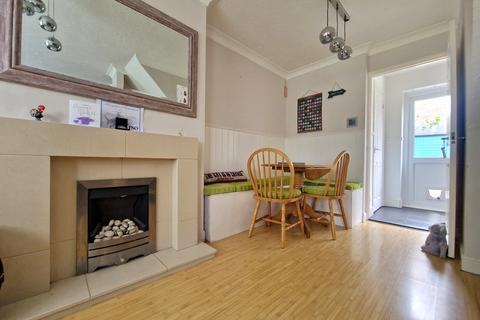 3 bedroom terraced house to rent, Reeves Way, Bursledon, Southampton, Hampshire. SO31 8FW