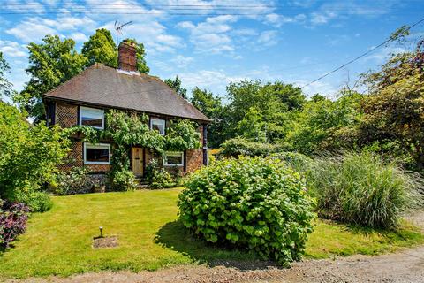 2 bedroom detached house for sale, Camer Street, Meopham, Kent