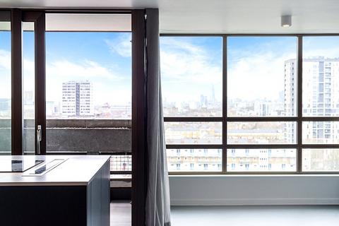 2 bedroom apartment to rent, Balfron Tower, St. Leonards Road, London, E14