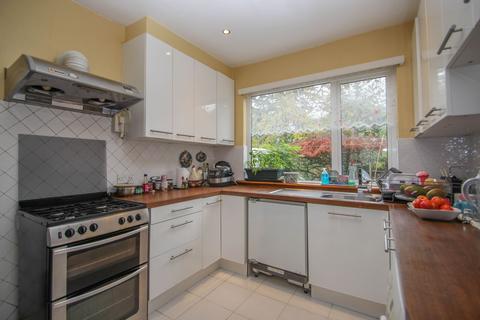 3 bedroom detached house for sale, Hillcrest Gardens, Hinchley Wood, KT10