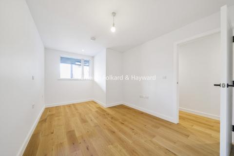 1 bedroom apartment to rent, 159 Commonside East Mitcham CR4