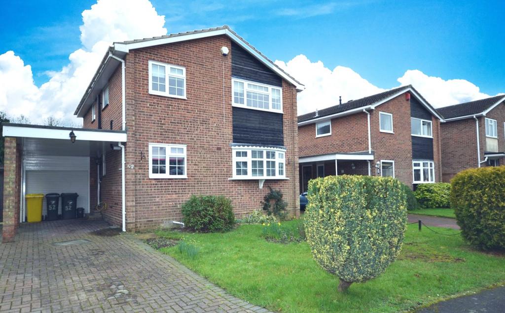 Woodview Road, CM6 4 bed detached house £2,000 pcm (£462 pw)