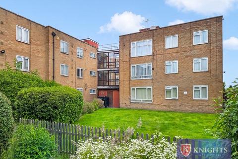 2 bedroom flat for sale, Empire House, Great Cambridge Road, London, N18