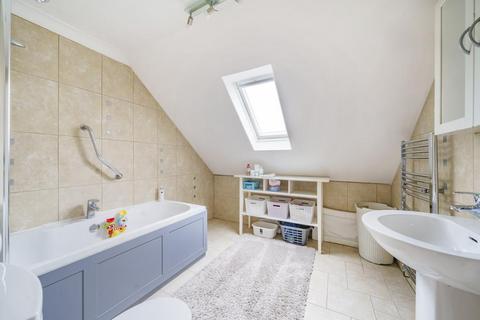15 Bishopdale Close, Nine Elms, Swindon, SN5 5UZ