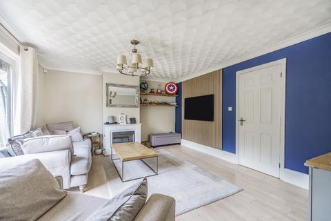 15 Bishopdale Close, Nine Elms, Swindon, SN5 5UZ